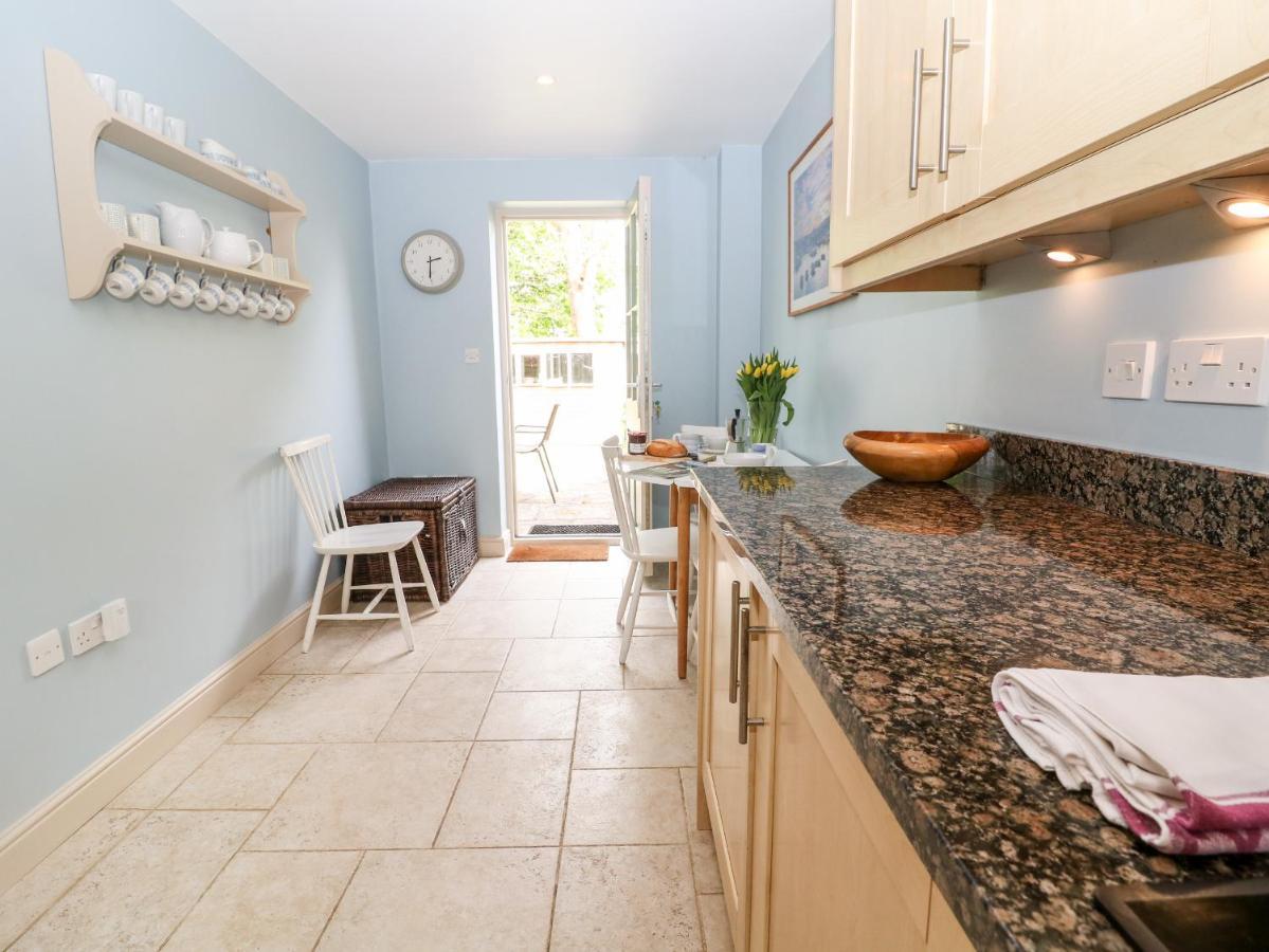 3 Painters Field Villa Cirencester Exterior photo
